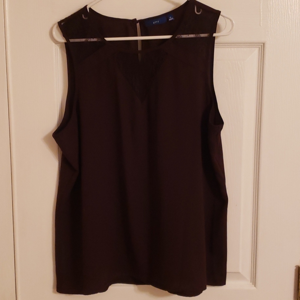 Lace detailed tank top blouse